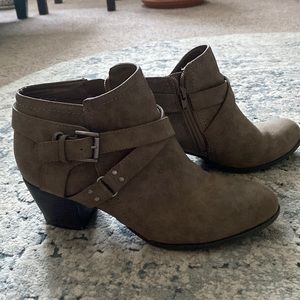 Indigo Rd. Heeled booties